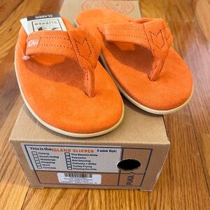 Noah NYC Orange Slippers - NEW - NEVER WORN